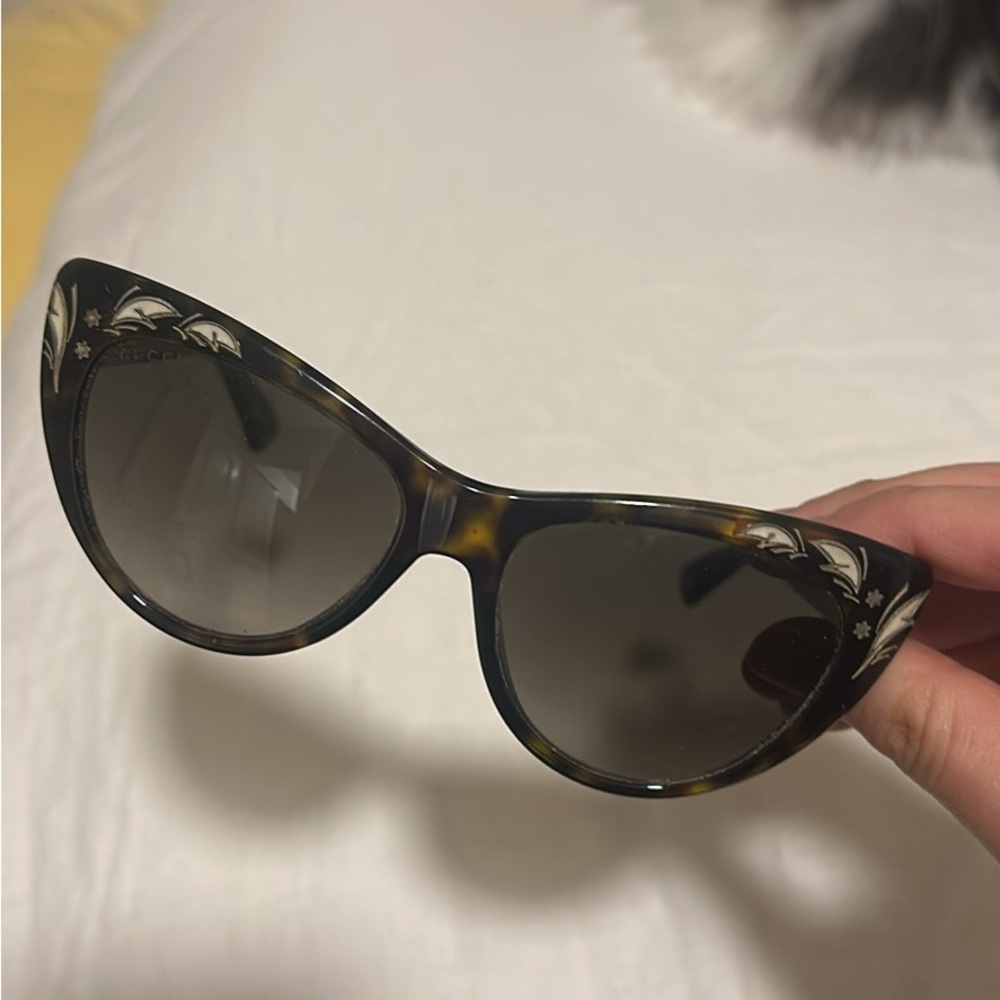 Gucci Cat eye sunglasses